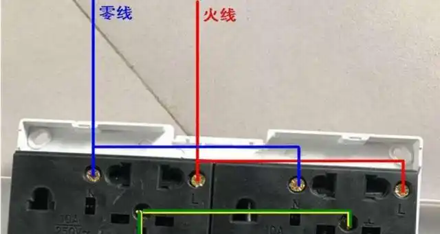 表示此接线柱接火线,n:naught wire的缩写,表示此接线柱接零线,左零右