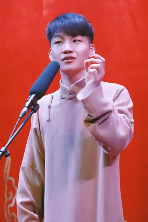 向全世界安利相声演员刘筱亭