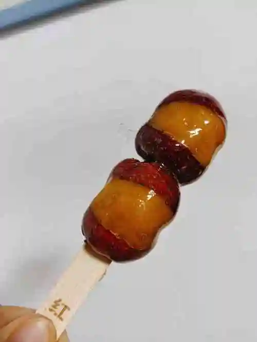 红太吉冰糖葫芦(河东万达店)-"最近网红食品真的不少,来万达广场吃饭