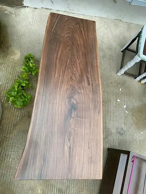 自然光下的北美黑胡桃纹理色泽越看越喜欢