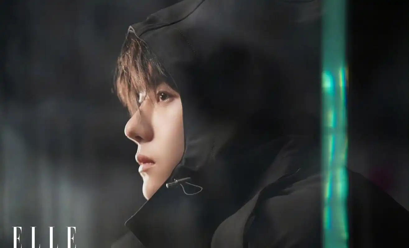 娱乐最前沿# 王一博沙漠侧颜超帅!