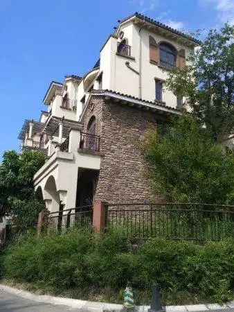 急售蓝光十里蓝山双拼别墅 21结构 大花园 大单层面积