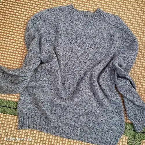 羊绒手工织马鞍肩毛衣收尾完成