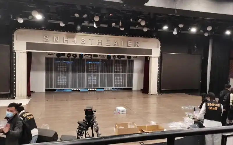 snh48第一次去上海星梦剧院的vlog金曲结束后北芭广芭成员的握手会