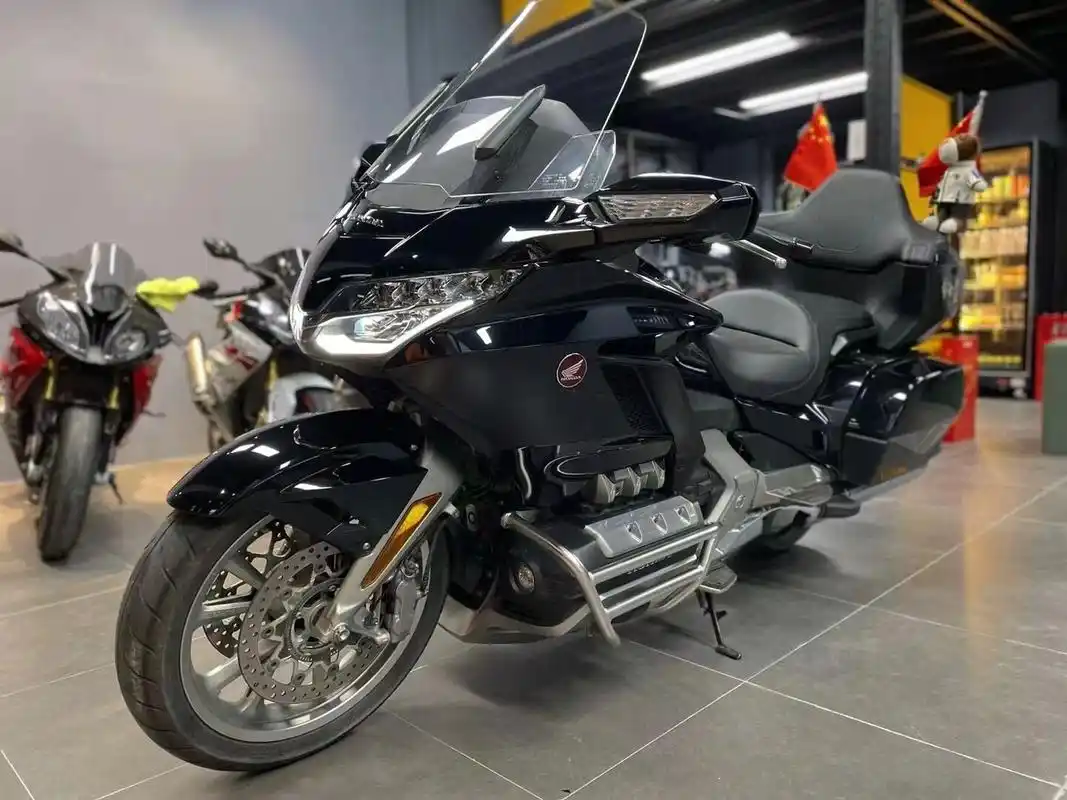 本田大贸金翼1800 20年大贸金翼gold wing1800手动版 二手户 11000