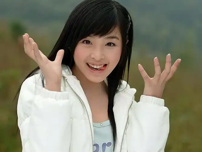 张含韵古早旧照