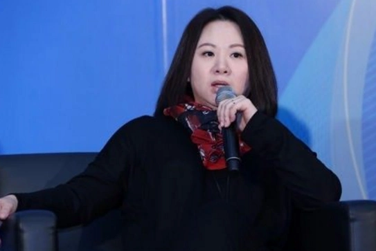 蔡艺侬 蔡艺侬是上海唐人电影制作有限公司总裁,影视制片人,艺人经纪