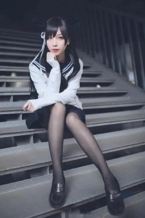 cos黑丝兽耳爱宕小姐姐