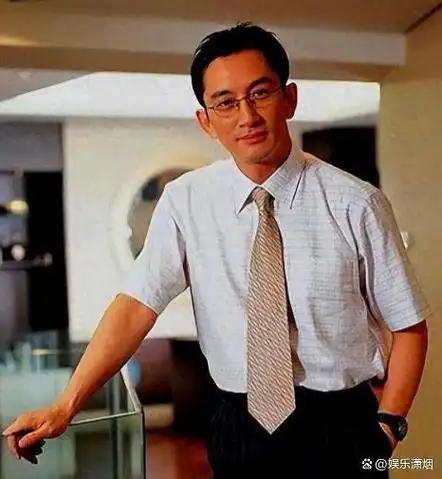 师奶杀手吴启华泡过蓝洁瑛爱过金巧巧40岁娶小21岁娇妻