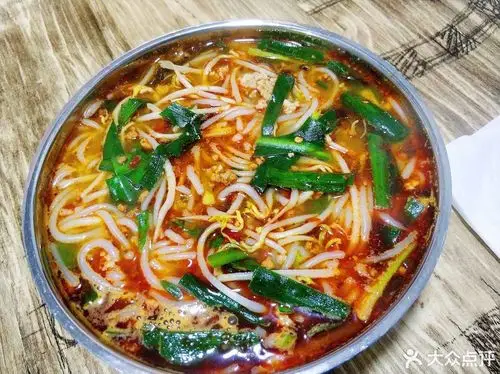 云南正宗小锅米线