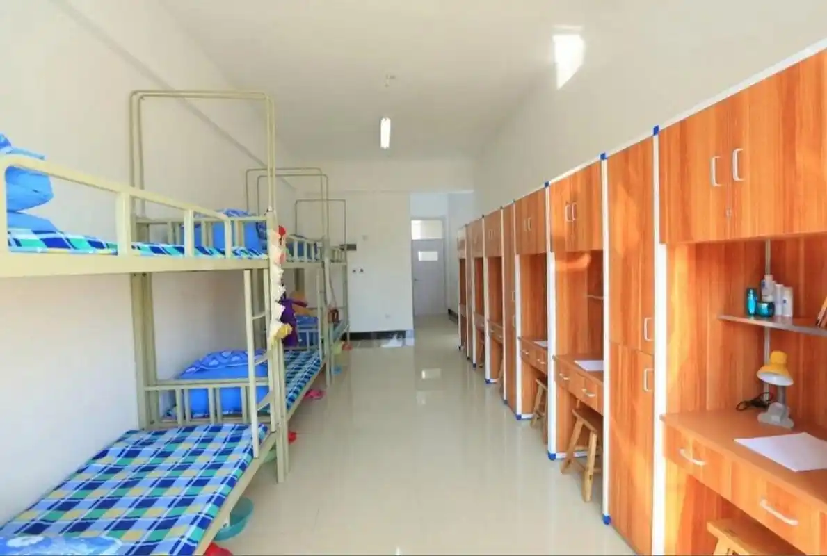 威海海洋职业学院宿舍实拍图来啦~ 给大家分享一下最近学生问的比较多