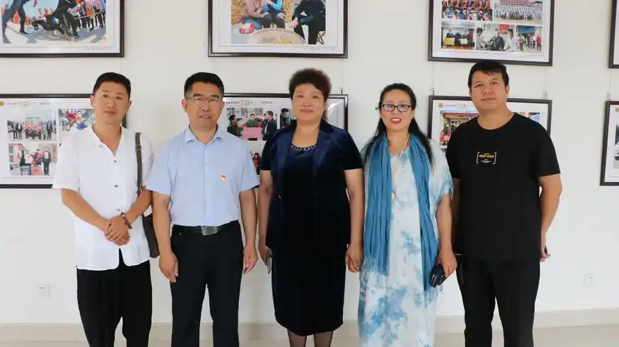 "县新阶联举办"同心向党,不负韶华"庆"七一"摄影,书画作品展活动