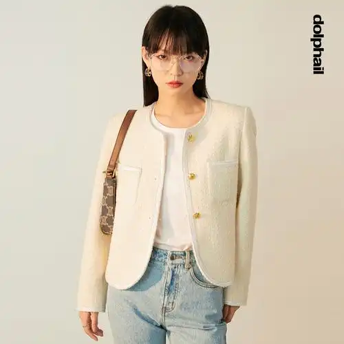 白色高级感羊毛小香风外套女春款金扣通勤2022年新款经典短款上衣