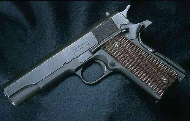 m1911m1911的设计师众所周知是勃朗宁这位枪械大师.