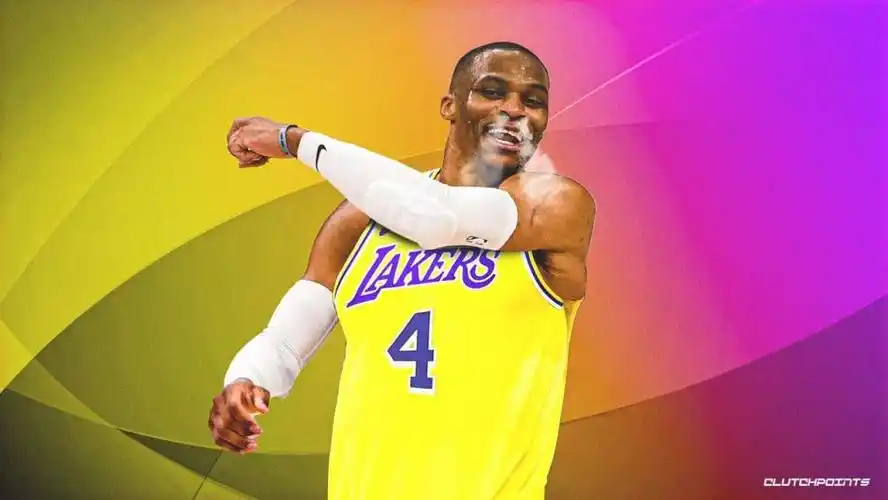 湖人队pg罗素韦斯特布鲁克对新的犯规规则将如何影响他做出了滑稽的