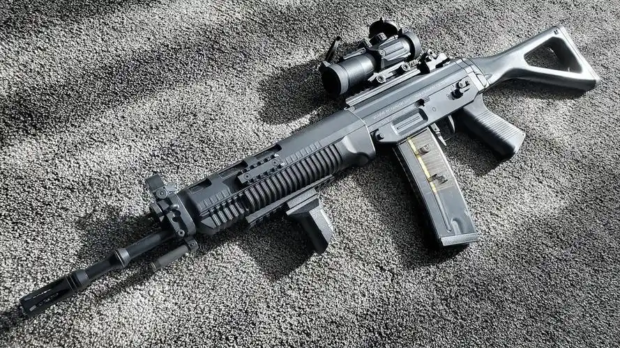 sig 550突击步枪:源自akm,却是瑞士人心中最好的5.56mm步枪