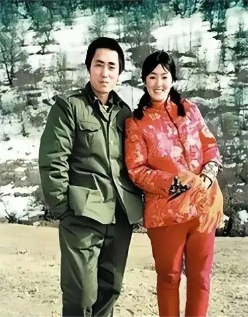 事实证明,私生活混乱的巩俐,已走上了另外一条大道