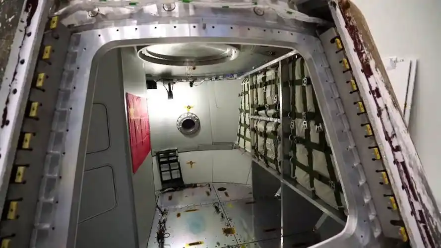 新一代载人飞船返回舱世界最大关键技术比美国登月飞船领先很多