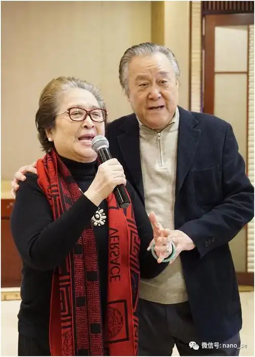 聚会上我们也请到了我国著名女高音歌唱家 任桂珍老师以及我国著名男