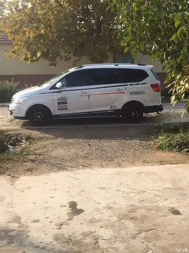 16宝骏730改装18寸大脚