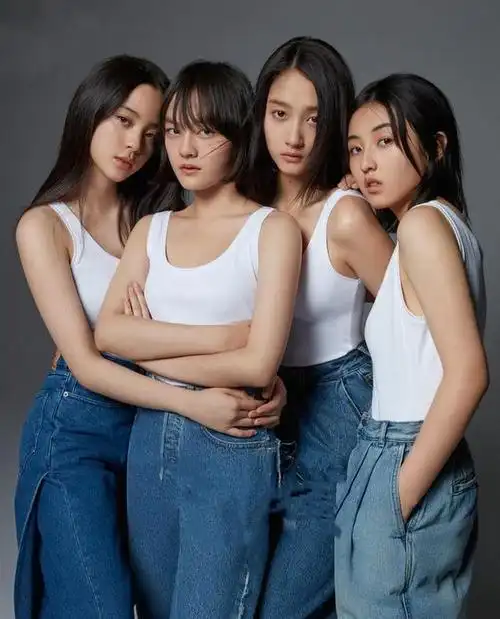 10位零零后小花,争奇斗艳各显神通,谁能成为国民妹妹