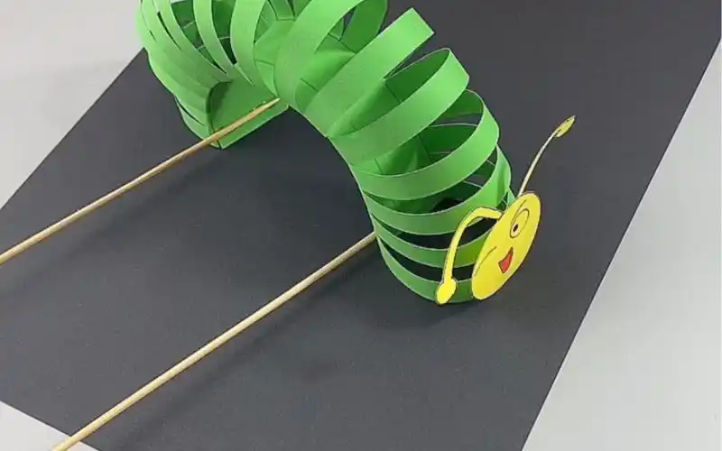周末和孩子一起做毛毛虫吧,好玩又有趣#自制玩具 #幼儿手工玩具 #亲子