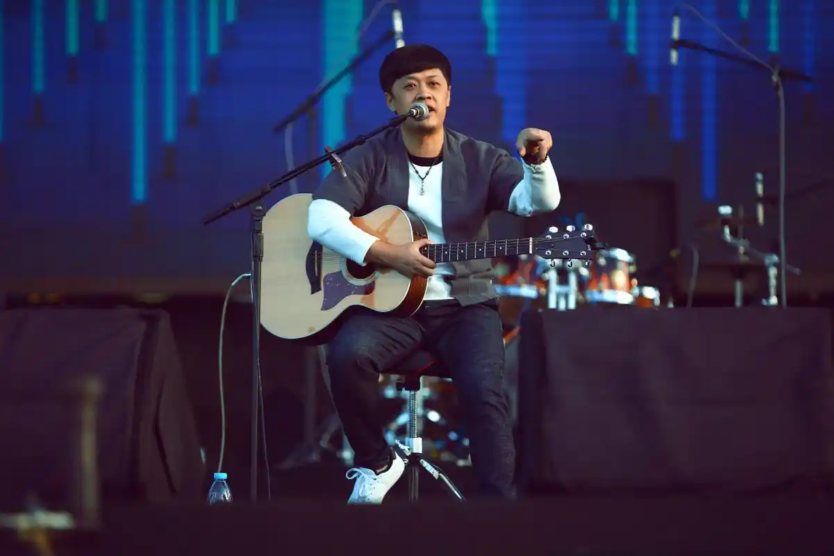 方磊受邀音浪音乐节全场乐迷合唱燃爆冰城