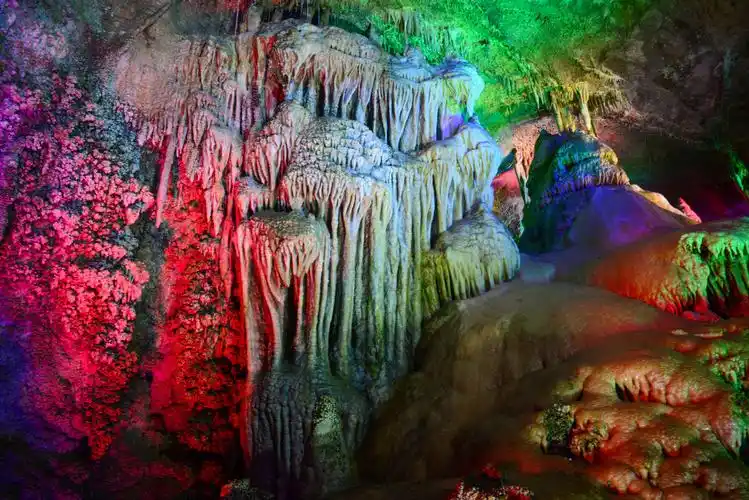 九天洞天下第一石花洞