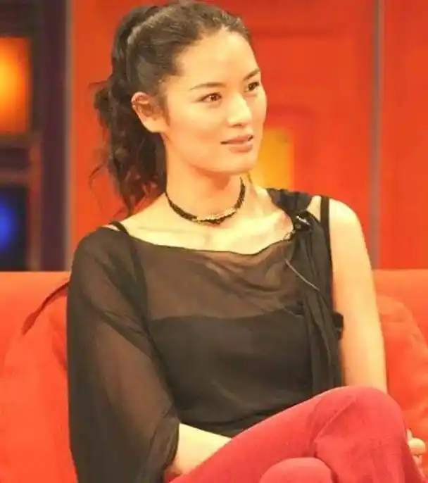 一婚娶导演,二婚娶歌星,三婚娶嫩模,5任春晚总导演现在怎样了_郎昆