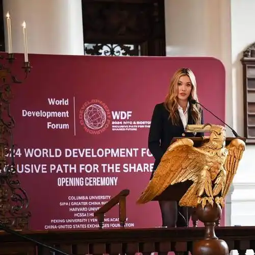 谷爱凌在哈佛演讲用中文致谢