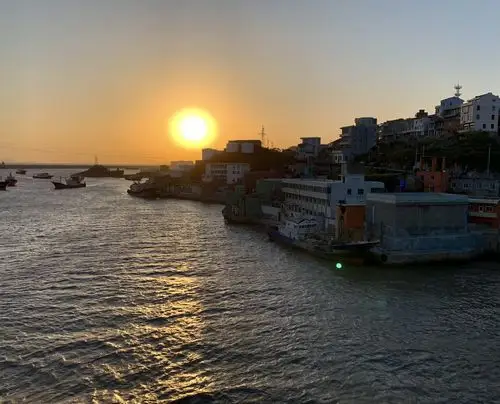 看日落日出,品温岭石塘海边别样风光.