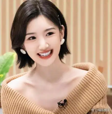 毛晓彤和谭松韵一样,都拥有甜美型的长相.
