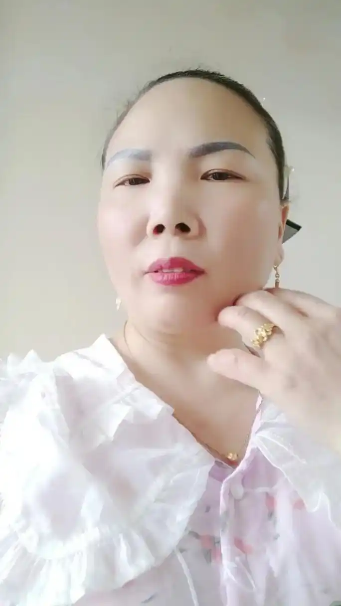 陈文英,白手起家,自力更生,艰苦奋斗.