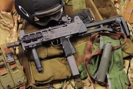 英格拉姆m10m11冲锋枪射速700发分