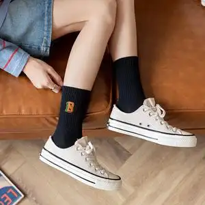 跨店满199减15秋冬中筒纯棉袜子女日系可爱刺绣字母潮袜配帆布鞋