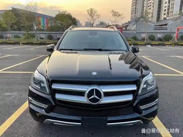 16奔驰gl450全款16万一种低调而不失奢华的气质