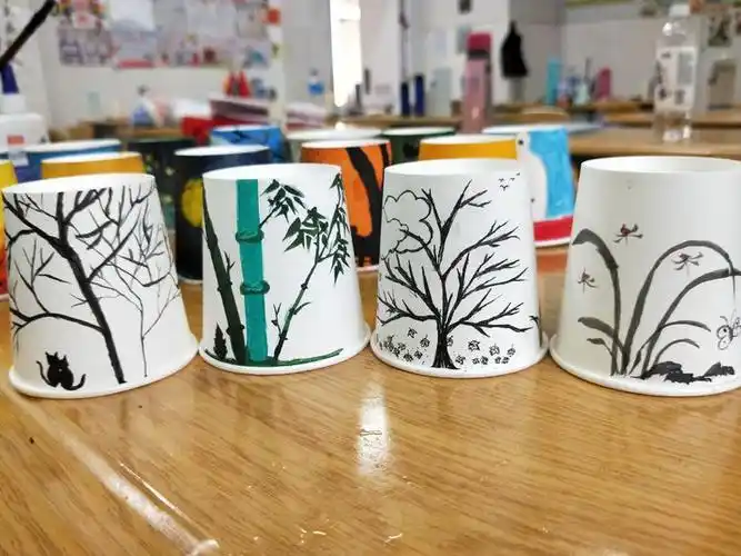 18音乐1班手工作业纸杯创意