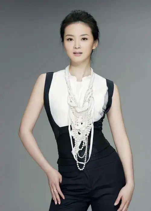 浪胃仙|嫁豪门22年后的王艳,孩子长大艰难复出,48岁的她出路在哪?