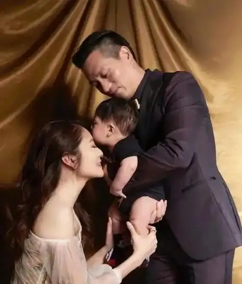 安以轩老公 个人资料(安以轩老公陈荣炼怎么了)