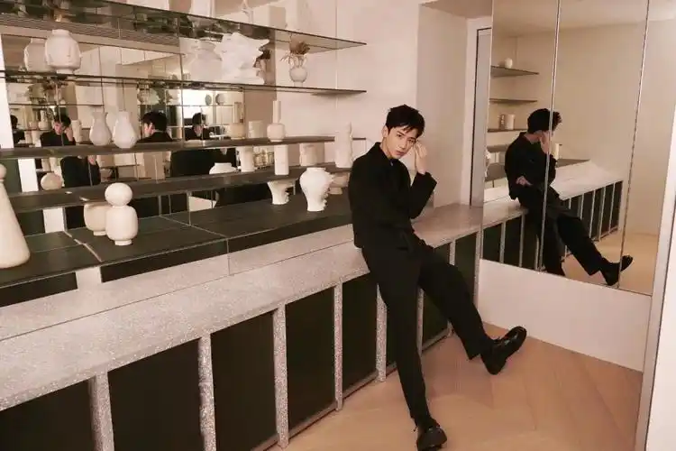 白敬亭新家首曝光想跟我住吗这是另外的价钱