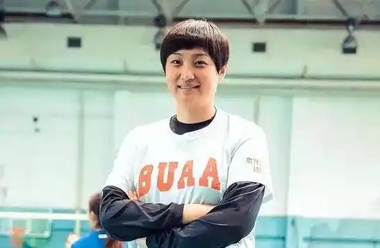 杨昊:女排主教练最佳人选!曾是核心队员,解说思路清晰