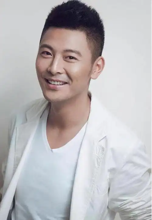 吴其江从宾馆服务生到著名演员当红女星王瑞子不是我妻子