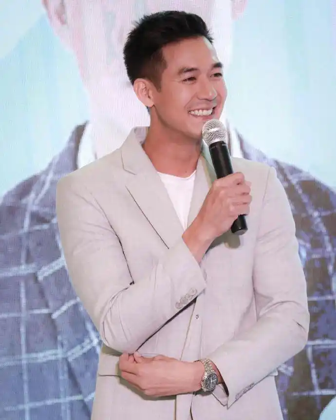 weir泰国weir今天下午泰国时间17点有商业活动,希望造型依然在线