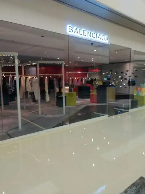 balenciaga(万象城店)