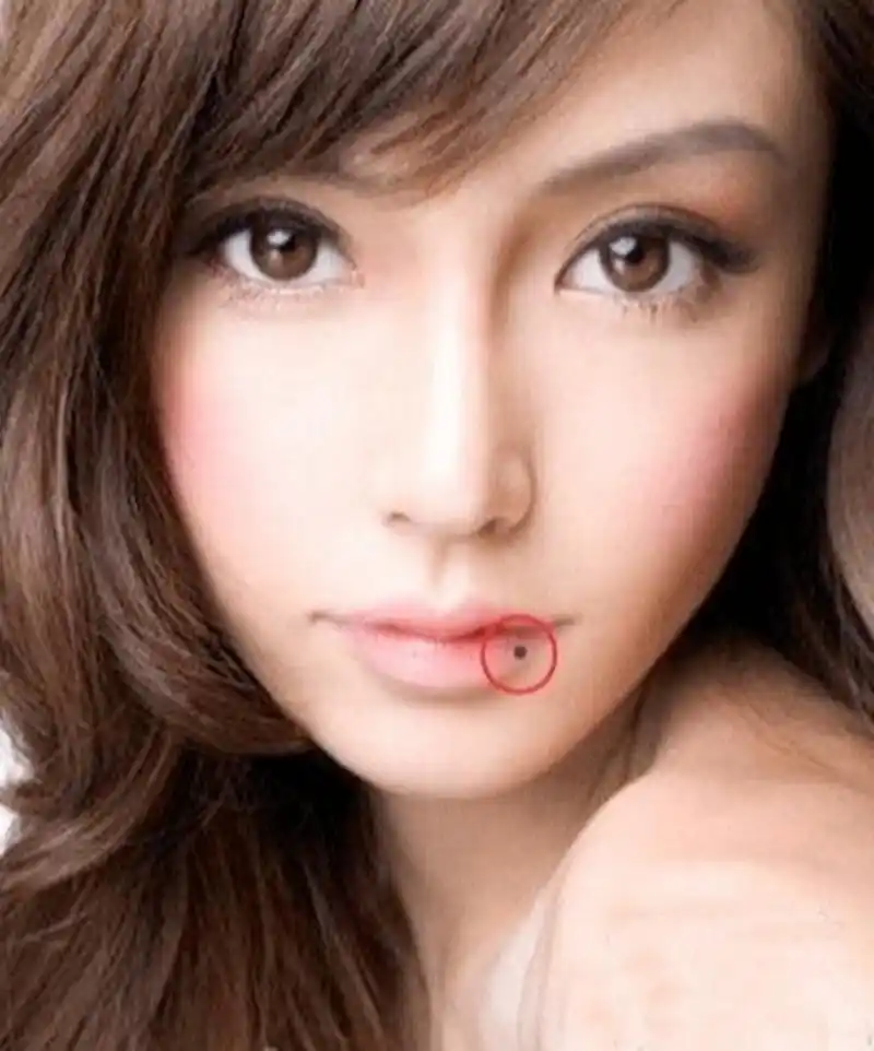 下唇有痣 下唇痣:贪爱美食 下嘴唇有痣的人,一般而言都很顾家,也都很