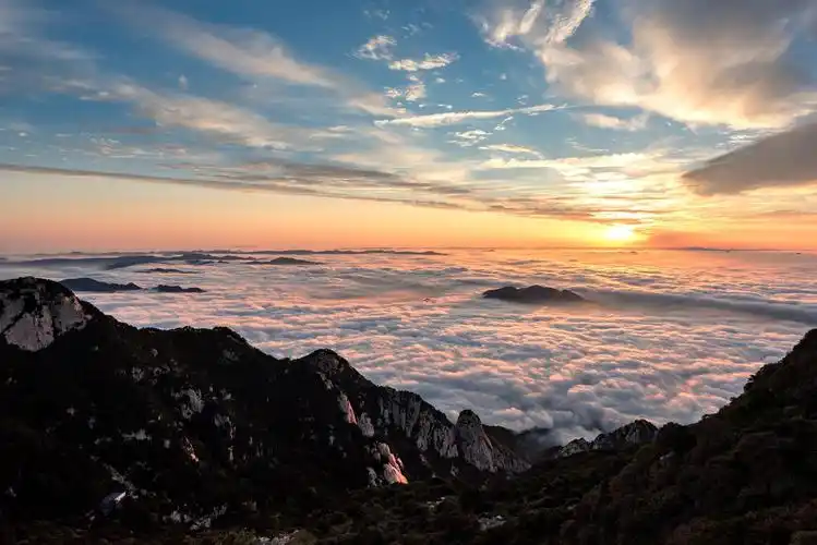 泰山岱顶的云海日出720x1280分辨率下载,泰山岱顶的云海日出,高清图片