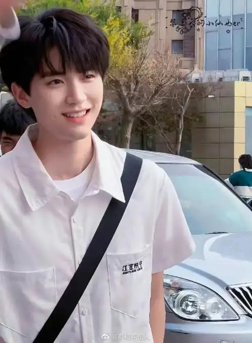 我觉得帅哥的颜真的