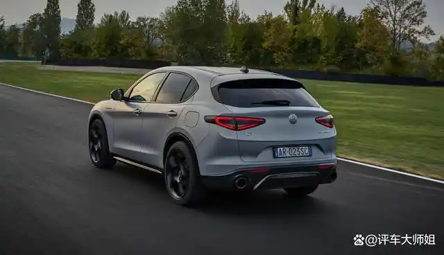stelvio斯坦维作为首款量产suv,一定榜上有名.