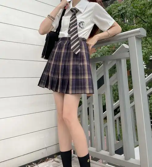 jk短裙百褶格子半身格裙金线坠落正版现货半身裙