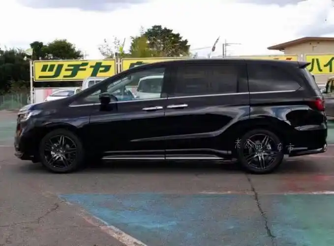 黑武士mpv来啦源自honda精致感十足竞争gl8相当霸气